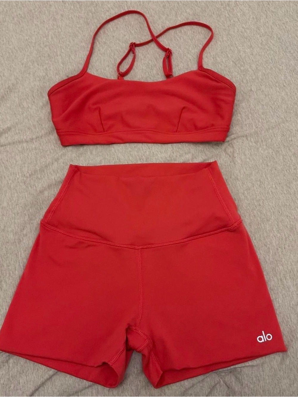 ALO Yoga Matching Set